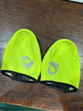 Pearl Izumi Neon Yellow Cycling Toe Covers